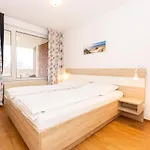 Trafalgar 247 Apartman *